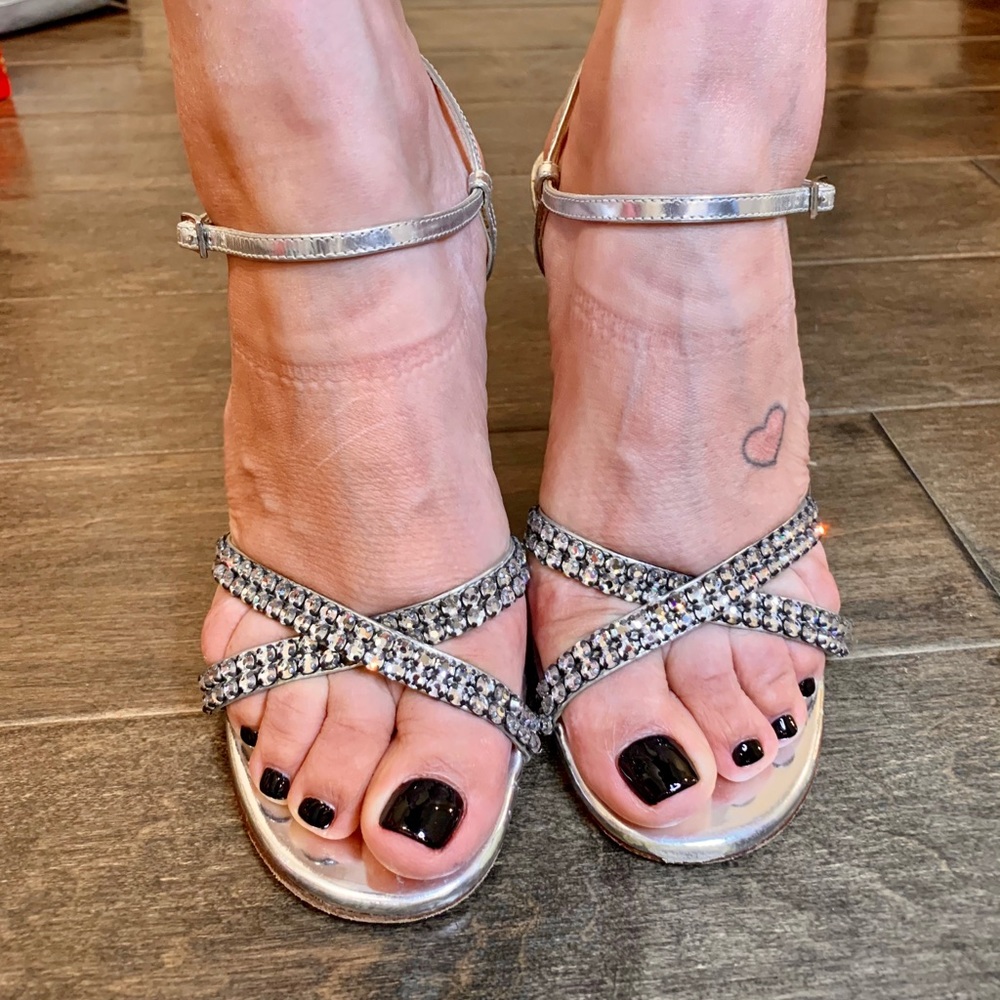 Dolce & Gabbana silver strappy heels 👠 - Picture 2 of 8